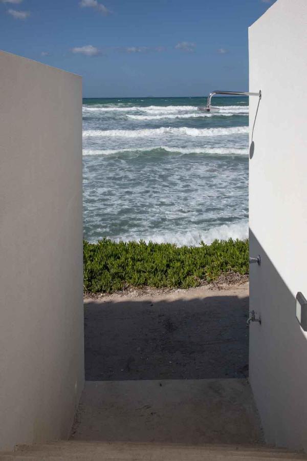 Wave, An Idyllic Seafront Suite By Nirousuites Kokkini Hani Экстерьер фото